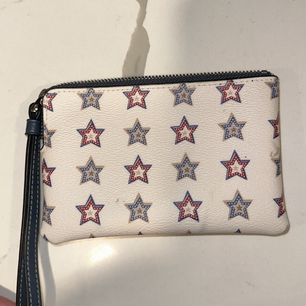 Coach - Picture 2 of 3